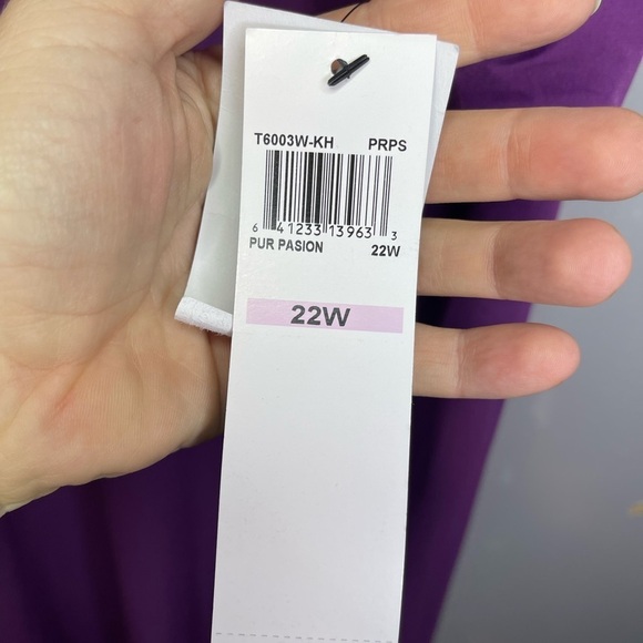 Suite 7 Plus Size Purple Dress with Gold Buttons - 22W NWT - Picture 7 of 12